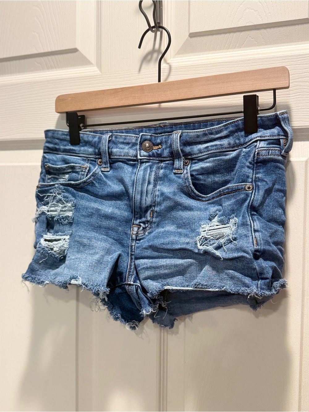 American Eagle Floral Embroidered Next Level Stretch Shortie Size 6 - Picture 3 of 11
